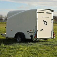 Debon 2 1300 gebremster Kastenwagen